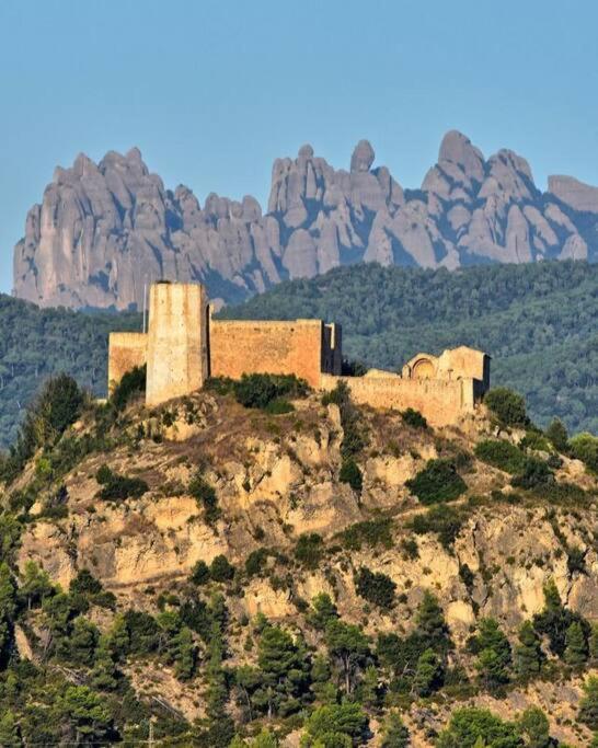 Casa De Invitados La Torre de Claramunt Екстериор снимка